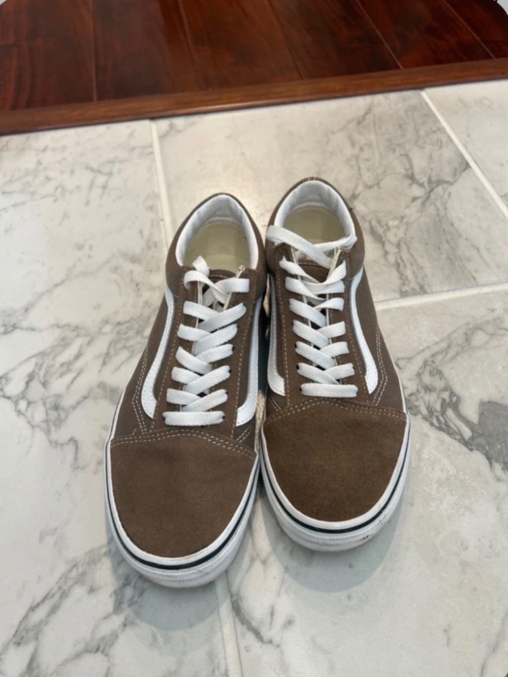Vans (Women’s)